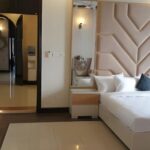 What Factors Should You Consider When Choosing a Hotel?